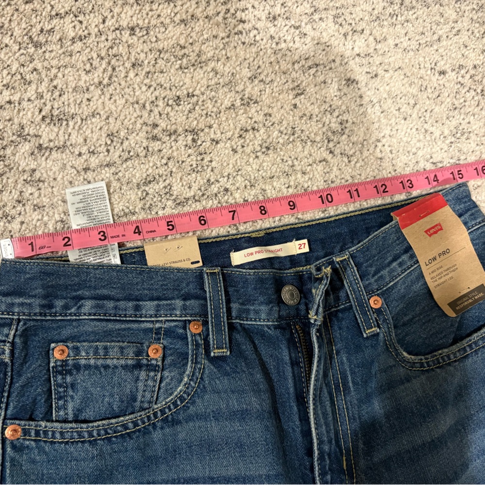 NWT Levi's Low Pro Distressed Mid Rise Blue Straight Leg Jeans 27 - Picture 6 of 8
